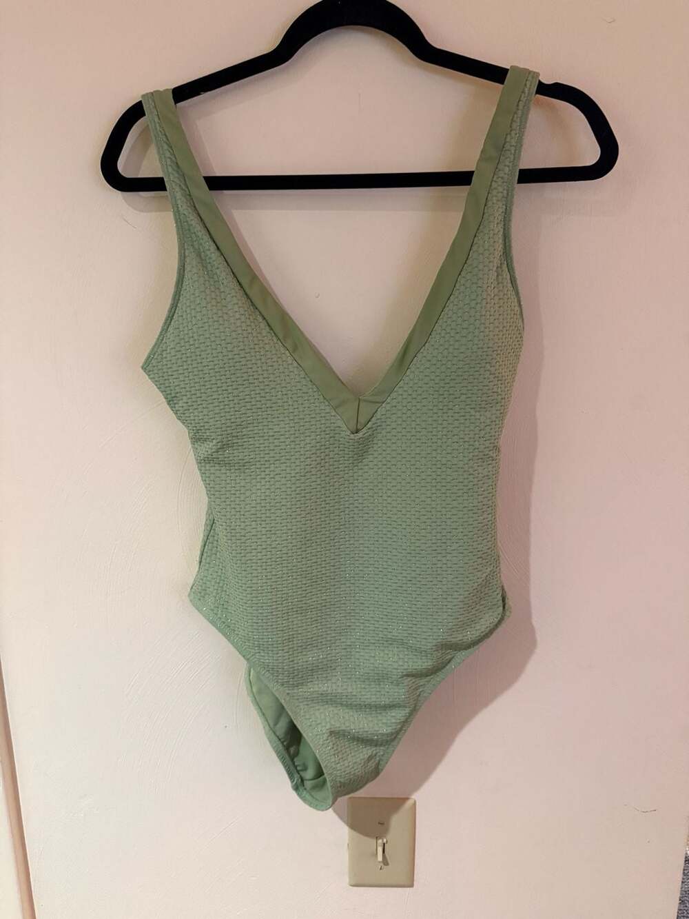 Sanctuary Women’s M Sage Green Textured Metallic One Piece Swimsuit V Neck